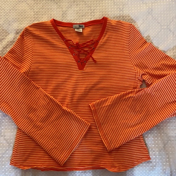 90’s VTG Top - Picture 3 of 5